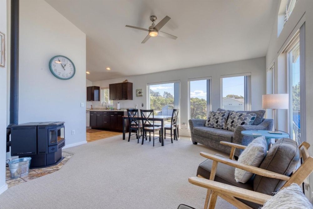 Ocean Oasis Main image